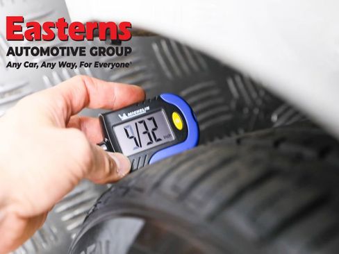 Used 2020 Toyota Corolla LE image 27