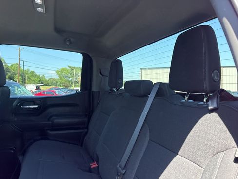 Used 2022 Chevrolet Silverado 1500 LT AWD/4WD image 5