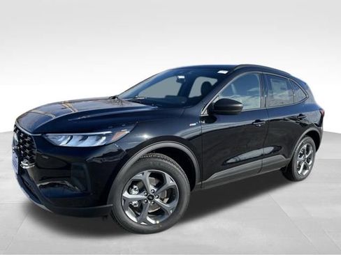New 2026 Ford Escape ST-Line w/ Cold Weather Package AWD/4WD image 3