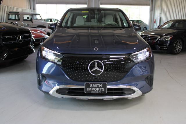 Used 2023 Mercedes-Benz EQE 350+ SUV w/ Exclusive Trim Package image 37