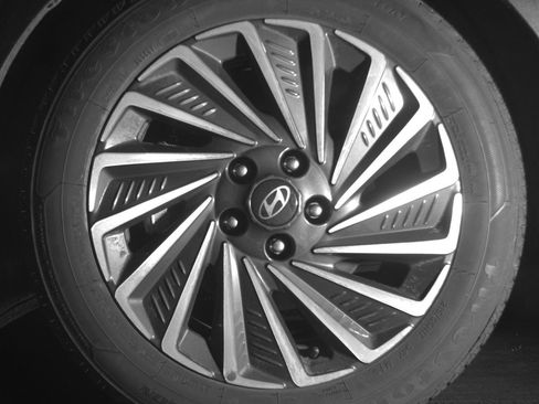 Used 2025 Hyundai Sonata SEL image 12