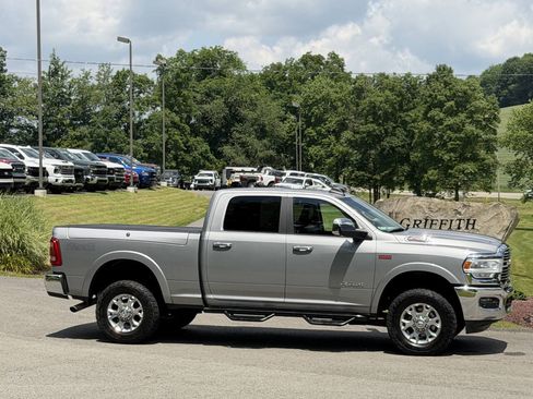 Used 2022 RAM 2500 Laramie AWD/4WD image 4