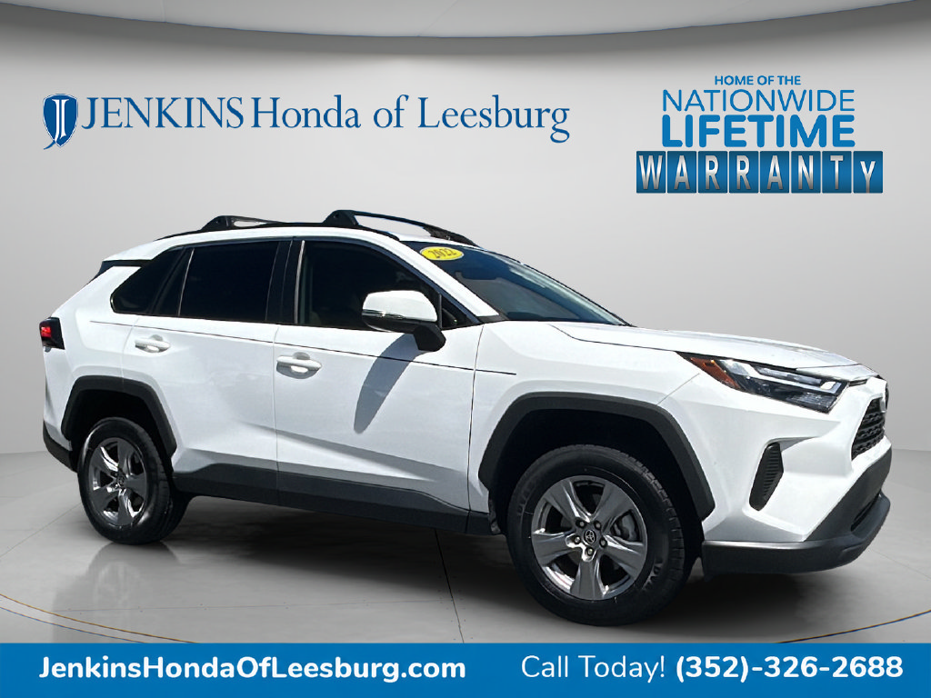 Used 2022 Toyota RAV4 XLE w/ Convenience Package FWD image 1