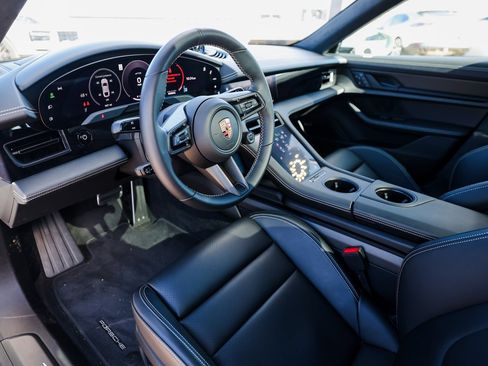 Certified 2025 Porsche Taycan GTS image 4