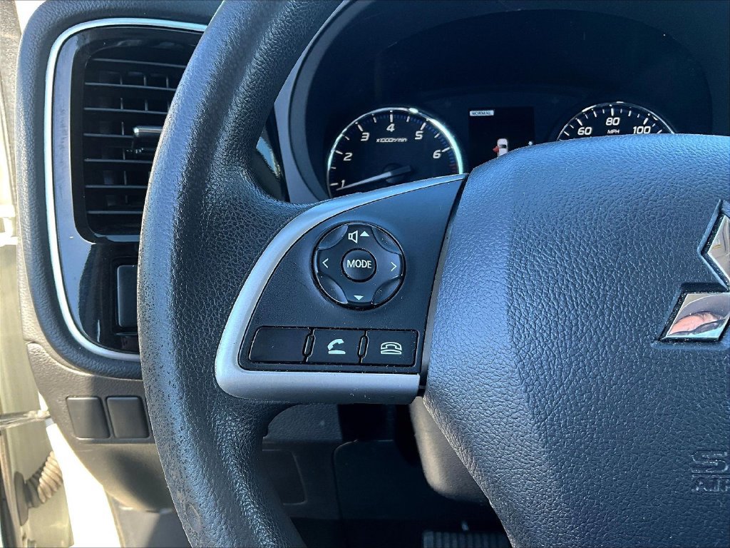 Used 2020 Mitsubishi Outlander ES AWD/4WD image 12
