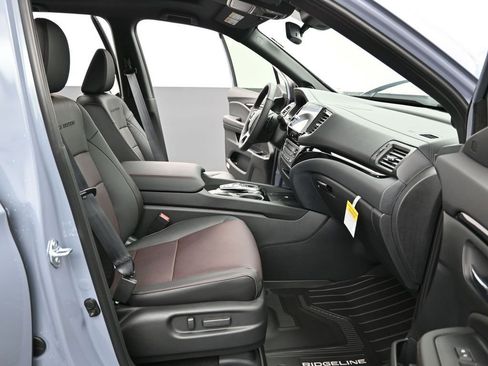 Used 2026 Honda Ridgeline Black Edition image 12