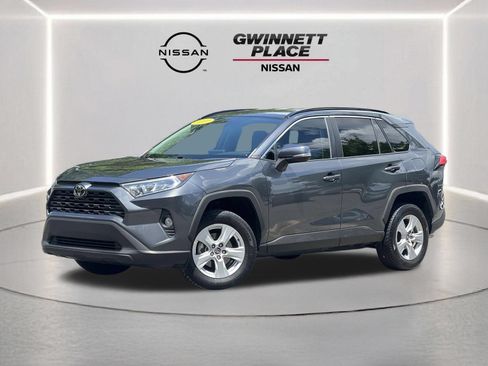 Used 2020 Toyota RAV4 XLE FWD image 1