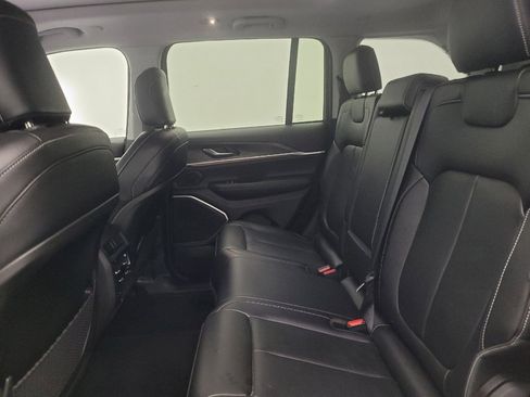 Used 2022 Jeep Grand Cherokee Limited 4xe image 18