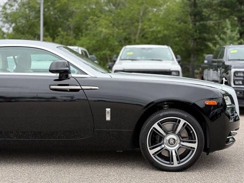 Used 2015 Rolls-Royce Wraith RWD image 3