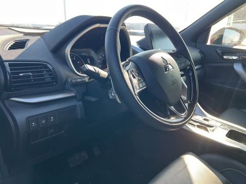 Used 2025 Mitsubishi Eclipse Cross SEL image 9