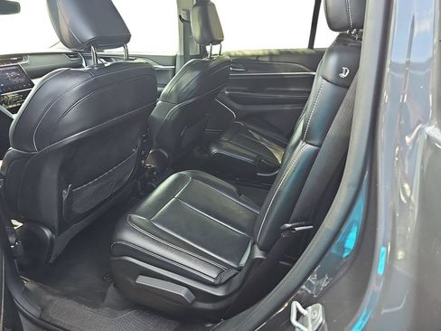 Used 2022 Jeep Grand Cherokee L Limited w/ Black Appearance Package RWD image 14