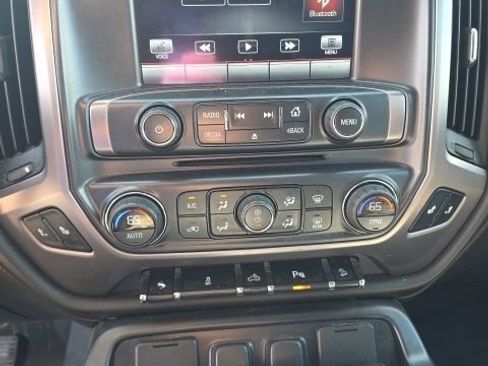 Used 2014 GMC Sierra 1500 SLT w/ All-Terrain Package AWD/4WD image 18