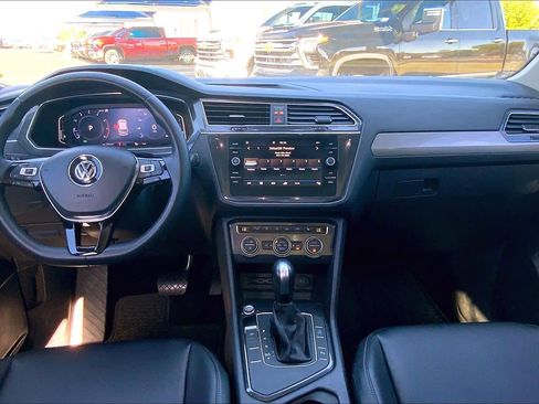 Used 2020 Volkswagen Tiguan SEL image 16