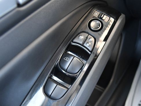 Used 2023 Nissan Altima 2.5 SV FWD image 31