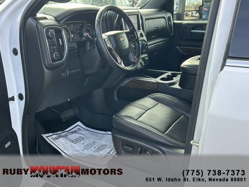 Used 2022 Chevrolet Silverado 3500 High Country w/ Technology Package image 10