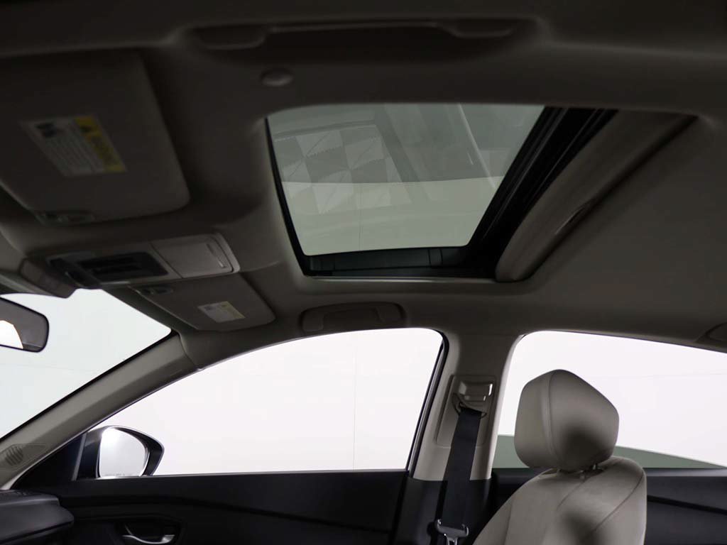 Used 2023 Honda Accord EX image 18