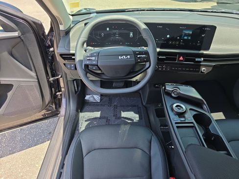 New 2025 Kia EV6 Wind image 16