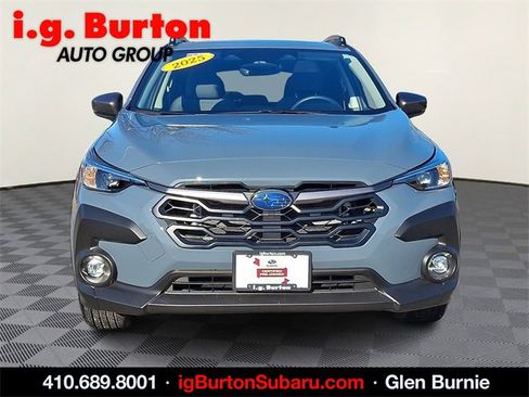 Used 2025 Subaru Crosstrek 2.0i Premium image 2