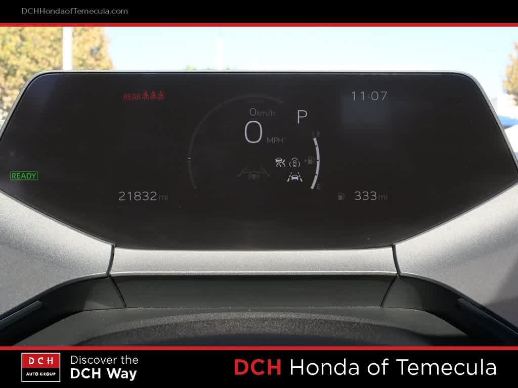 Used 2025 Toyota Prius XLE FWD image 10