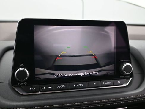 Used 2022 Nissan Rogue SV image 23