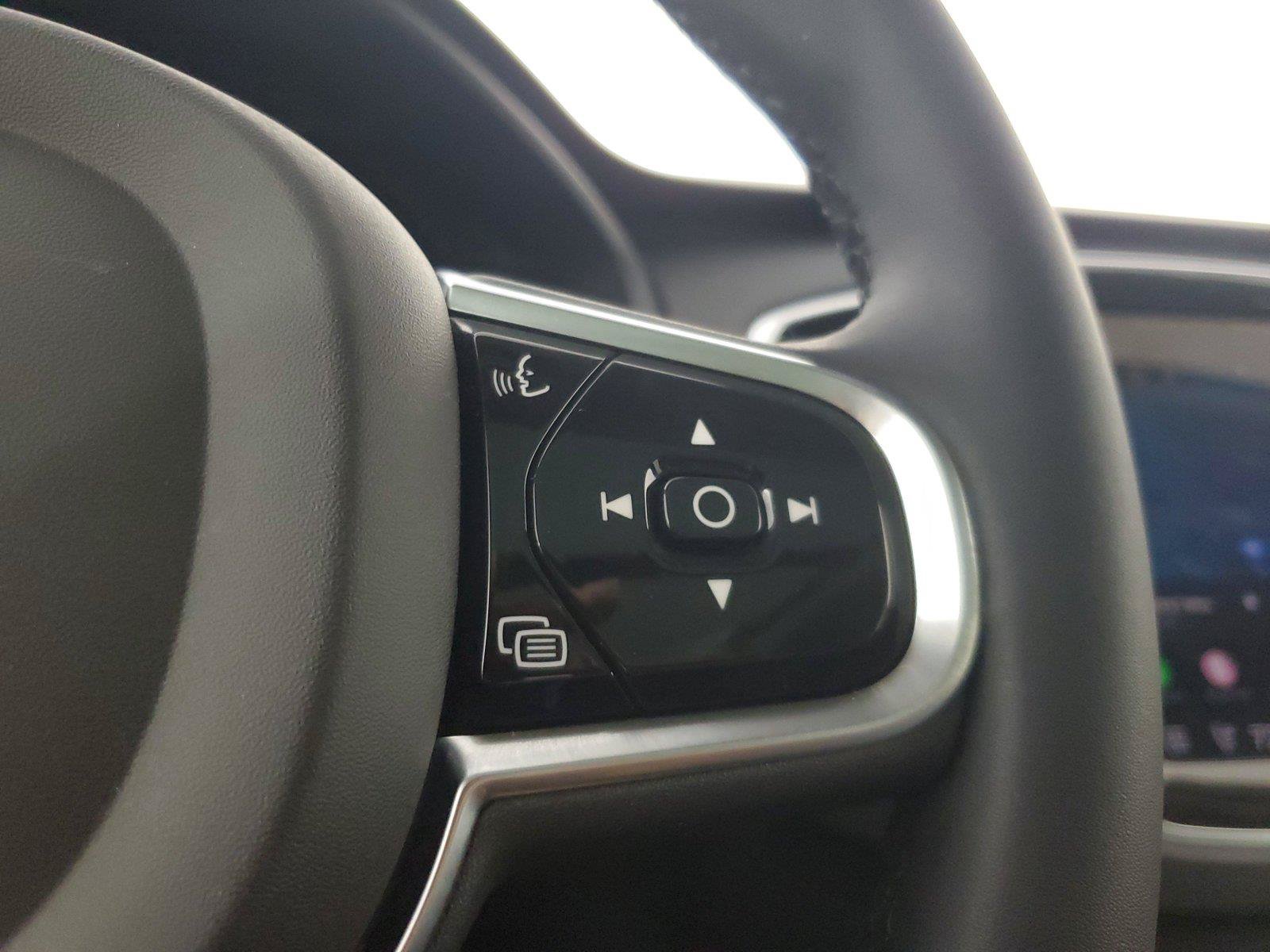 Certified 2024 Volvo XC90 B6 Plus AWD/4WD image 27