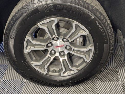 Certified 2025 GMC Sierra 1500 SLT image 7