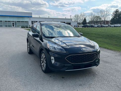Used 2022 Ford Escape Titanium FWD image 8