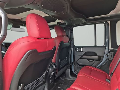 Used 2024 Jeep Wrangler Unlimited Rubicon 392 image 17