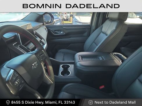 Used 2023 Chevrolet Suburban RST w/ Luxury Package image 15