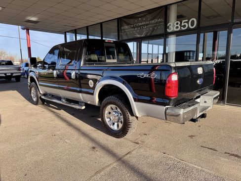 Used 2010 Ford F250 Lariat image 2