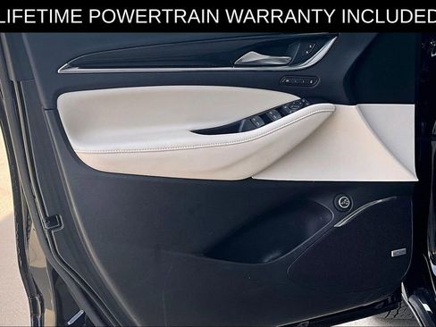 Used 2022 Buick Enclave Premium w/ Experience Buick Package image 17