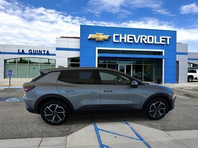 Used 2025 Chevrolet Equinox EV LT FWD image 9