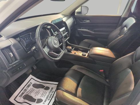 Used 2023 Nissan Pathfinder SL AWD/4WD image 37
