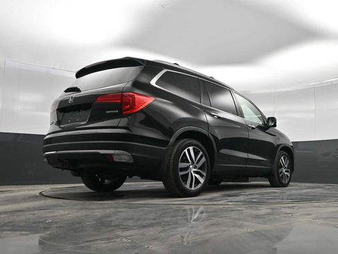 Used 2017 Honda Pilot Touring image 35