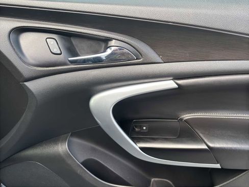 Used 2016 Buick Regal AWD image 18