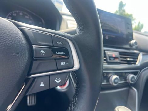 Used 2022 Honda Accord Sport image 19