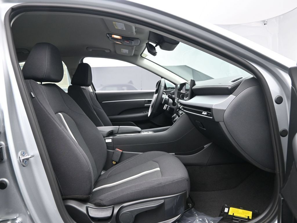 New 2026 Hyundai Sonata SEL FWD image 30