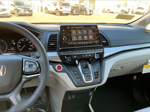 New 2026 Honda Odyssey EX-L image 13