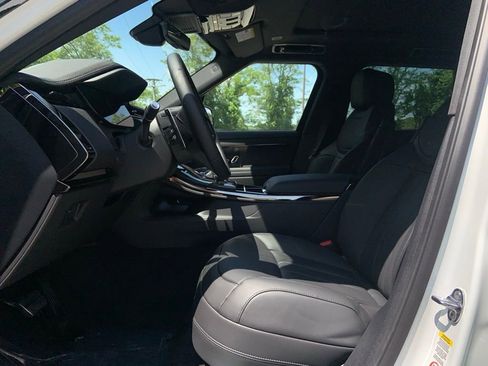 New 2025 Land Rover Range Rover Sport Dynamic SE image 11