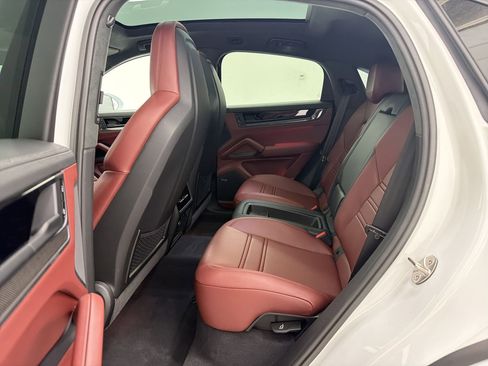 New 2026 Porsche Cayenne GTS AWD/4WD image 14
