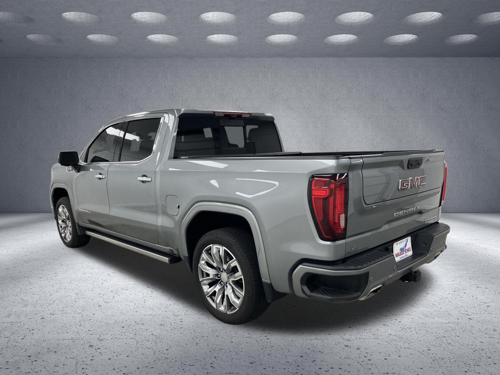 Used 2025 GMC Sierra 1500 Denali w/ Denali Reserve Package AWD/4WD image 3