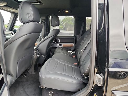Used 2024 Mercedes-Benz G 550 image 9