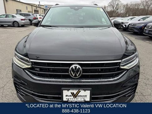 Certified 2022 Volkswagen Tiguan SE R-Line image 2