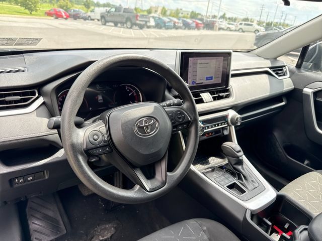 Used 2023 Toyota RAV4 XLE AWD/4WD image 18