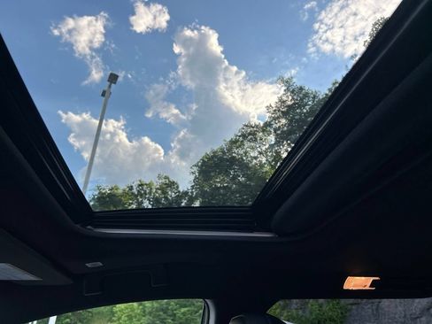 New 2026 Toyota Sienna XLE Woodland Edition AWD/4WD image 21