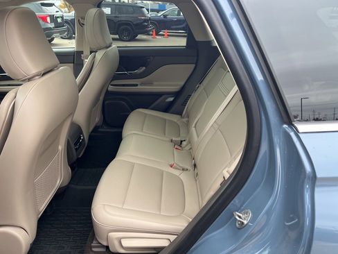 Certified 2024 Lincoln Corsair AWD w/ Equipment Group 101A image 11