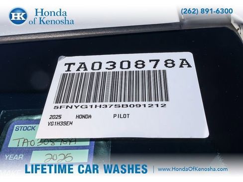 Certified 2025 Honda Pilot Sport image 28