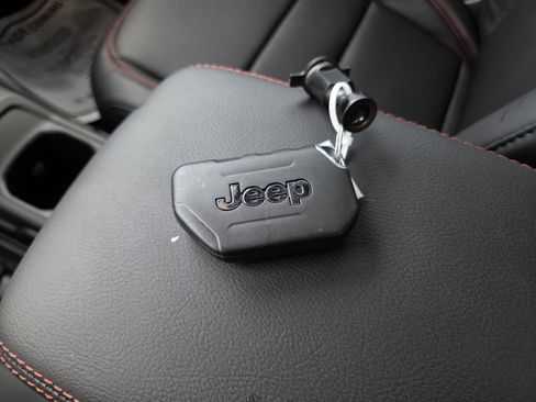 New 2026 Jeep Wrangler Unlimited Rubicon AWD/4WD image 35