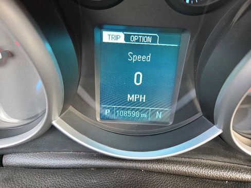 Used 2013 Chevrolet Cruze LS image 27