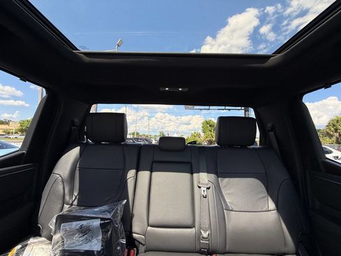 Used 2025 Toyota Tundra Platinum AWD/4WD image 24